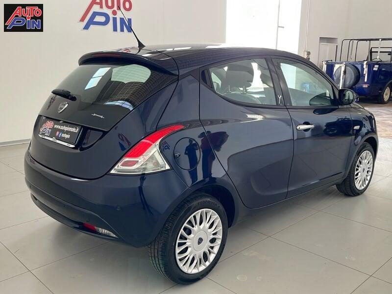 Lancia Ypsilon 1.2 69cv Gold