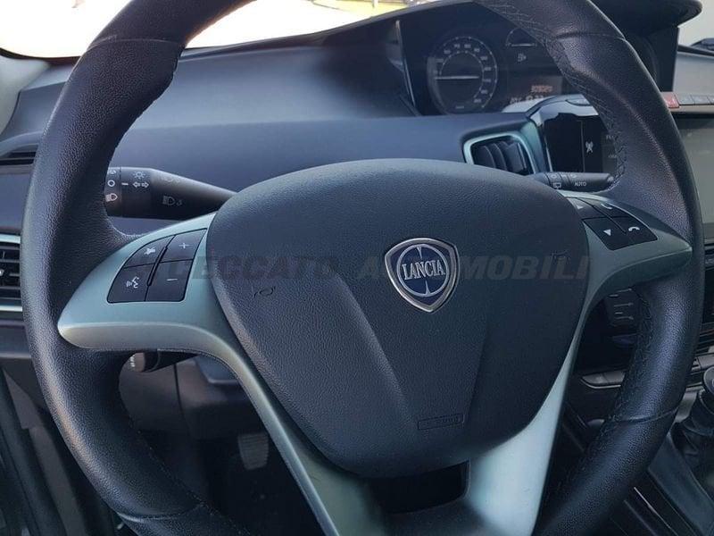 Lancia Ypsilon Ypsilon 1.0 firefly hybrid Platino s&s 70cv