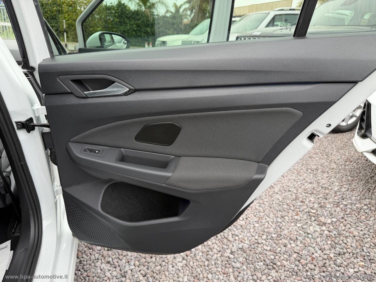 VOLKSWAGEN Golf 2.0TDI 150CV TETTO LED IQ-LIGHT NAVI RETROCAMERA