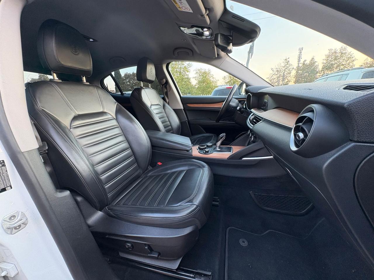 ALFA ROMEO STELVIO 2.0 BENZ 200CV Q4 GANCIO TRAINO