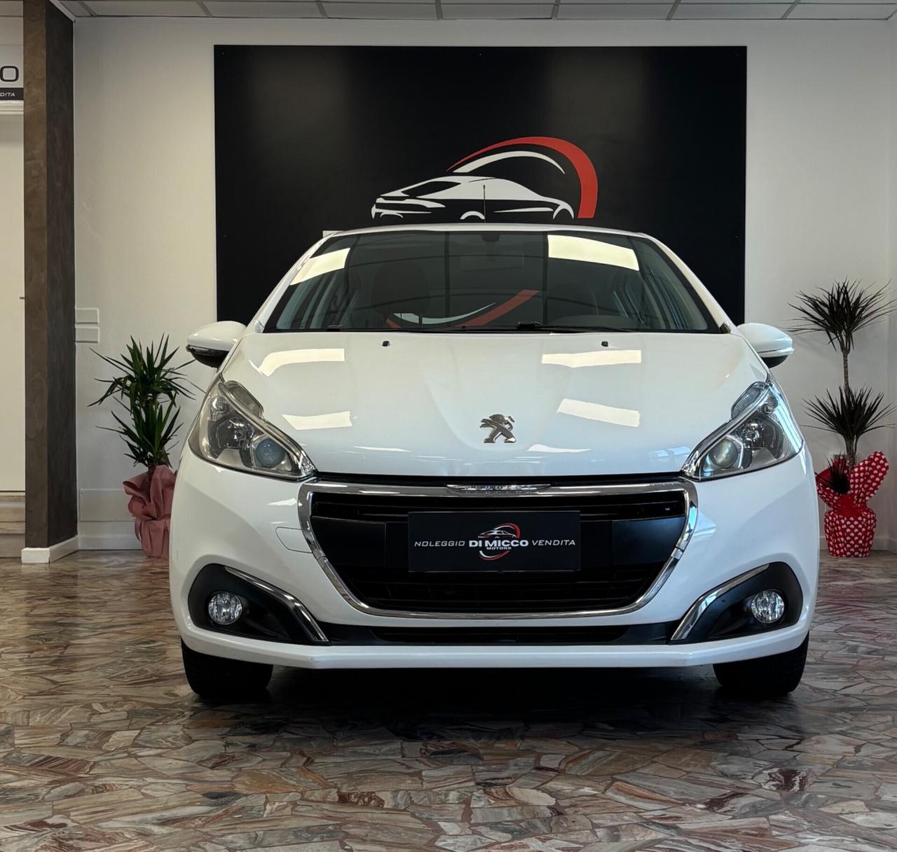 Peugeot 208 PureTech 82 5 porte Allure