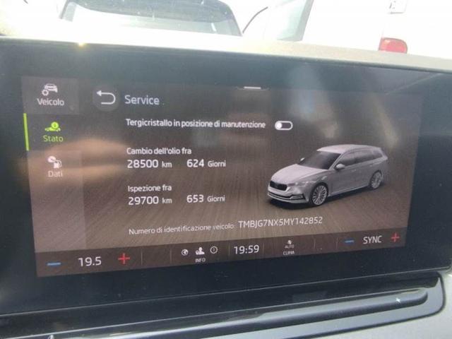 SKODA Octavia 2.0 TDI EVO SCR DSG Wagon Executive LEGGIBENE