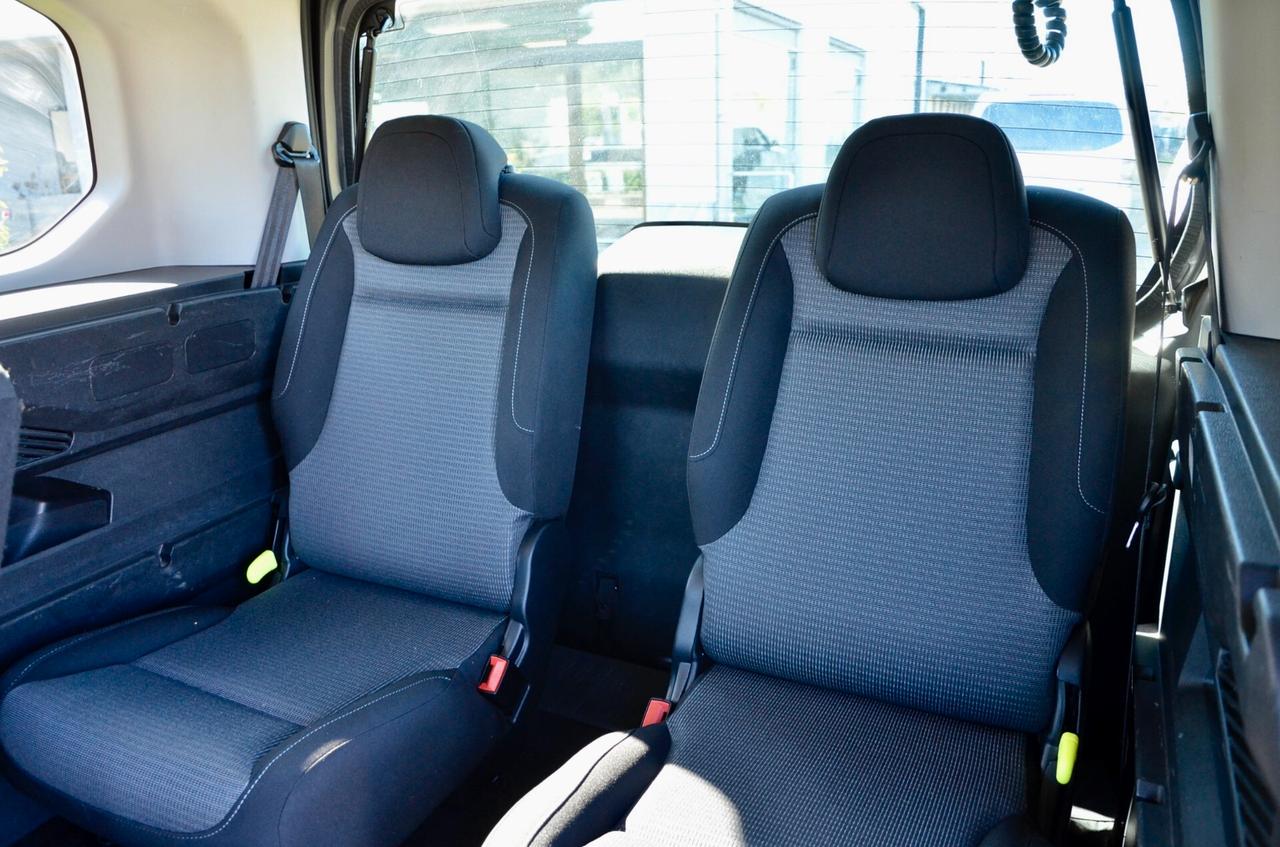 TOYOTA PROACE CITY 1.5 HDI EXECUTIVE 100cv 7 POSTI, UNICOPROPRIETARIO, EURO 6D, UFF ITALIANA, SERVICE TOYOTA, NAVI, RETROCAMERA, PERMUTE