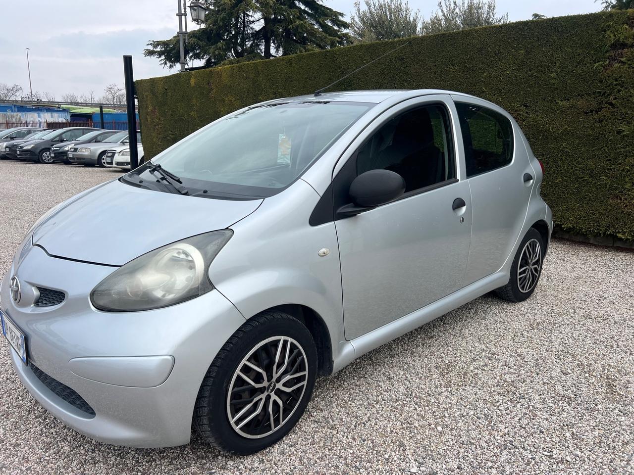 Toyota Aygo 1.0 12V VVT-i 5 porte Now