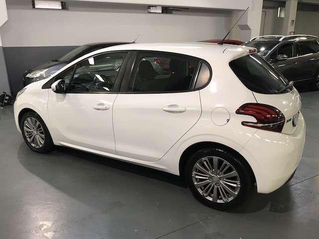 Peugeot 208 208 5p 1.6 bluehdi Allure 75cv / euro6