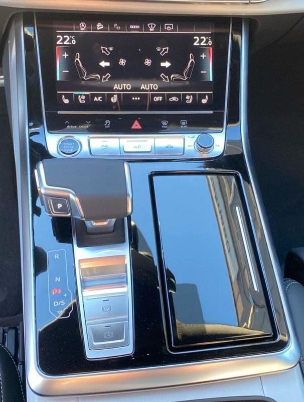 Audi Q8 TDI 210kW quattro tip. S Line Edition 286 CV