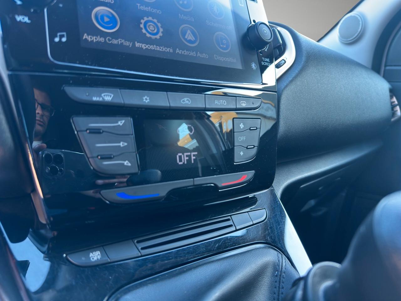 Lancia Ypsilon 1.0 FireFly 5 porte S&S Hybrid Alberta Ferretti