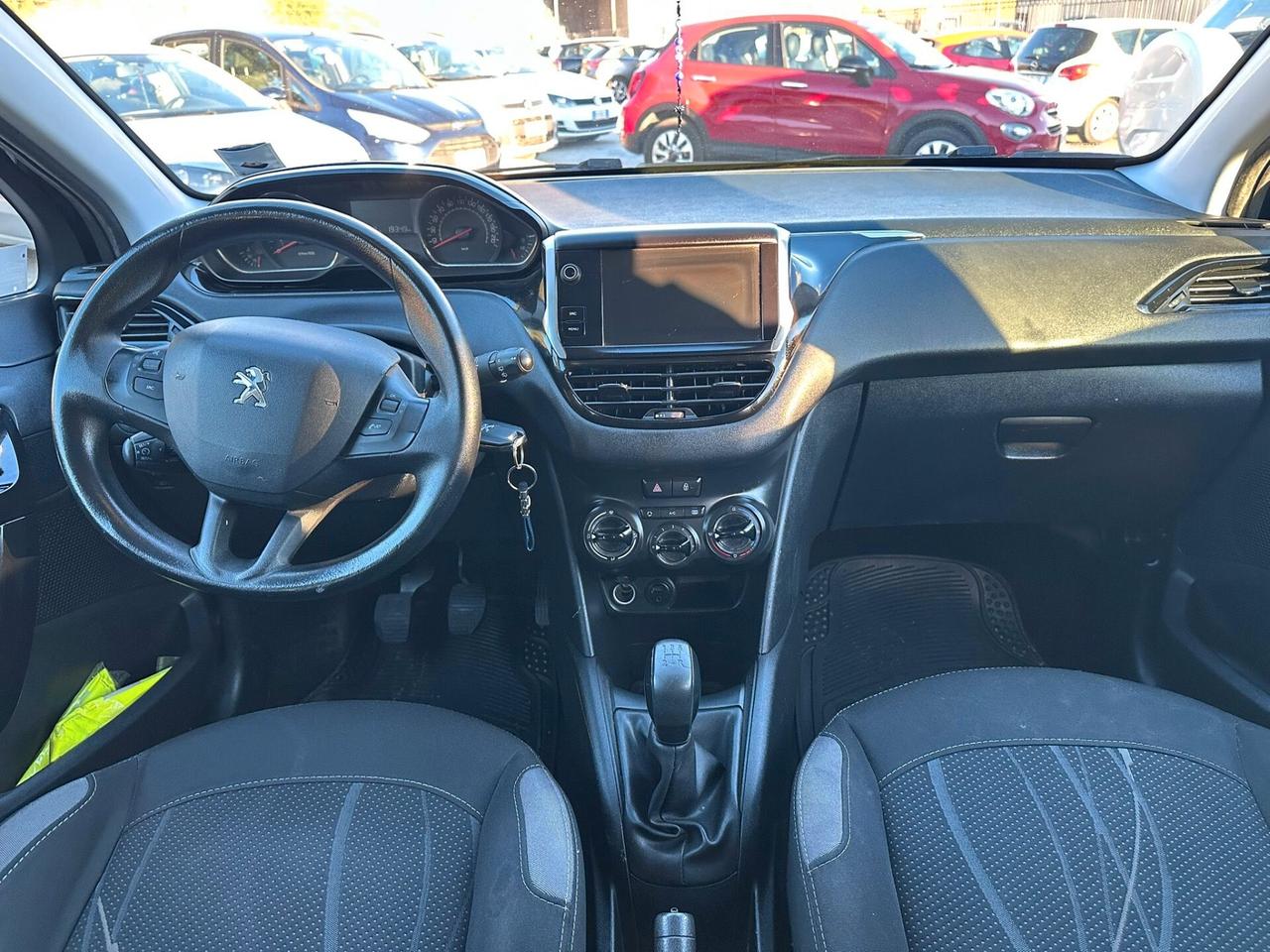 Peugeot 208 1.4 e-HDi 68 CV S&S robotizzato 5 porte Active