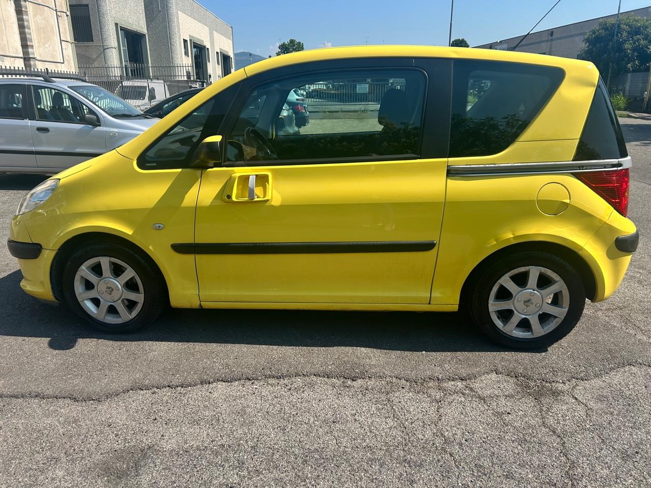 Peugeot 1007 1400 benzina 75cv automatica