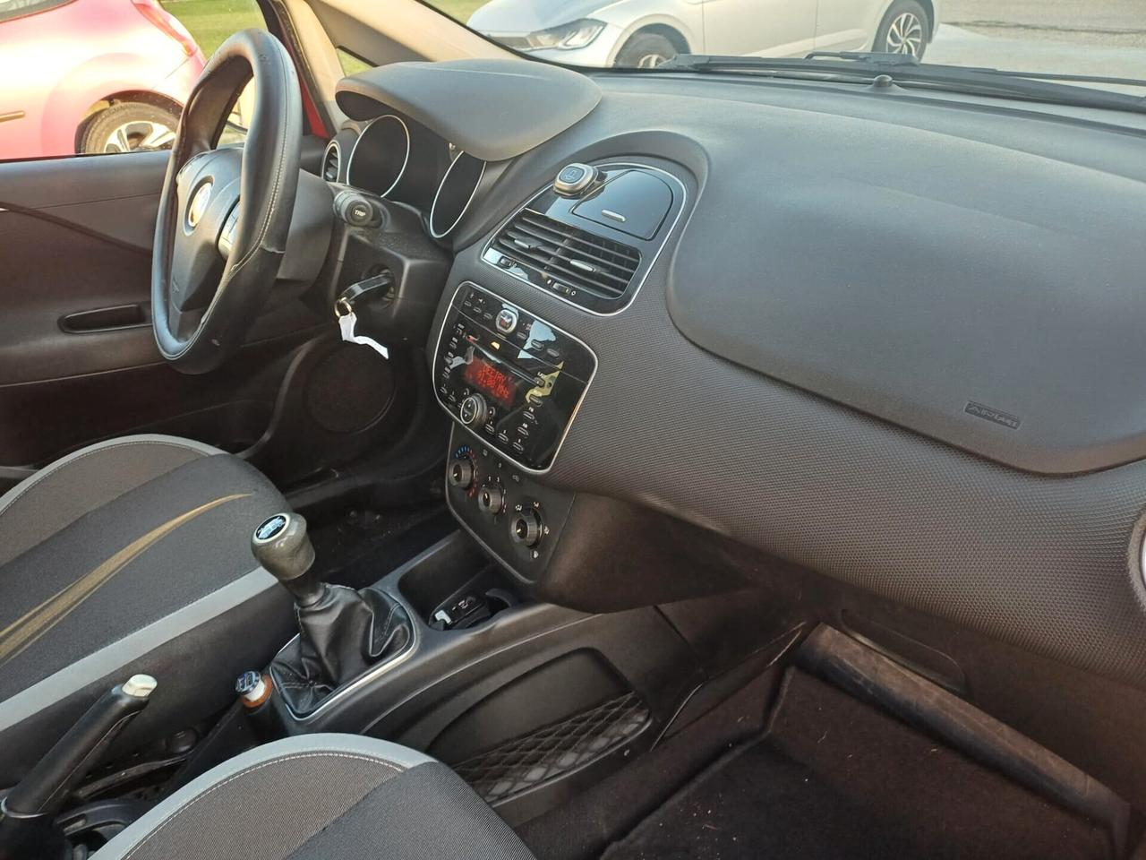 Fiat Punto 1.3 MJT 75 cv. 5 porte Virgin Radio