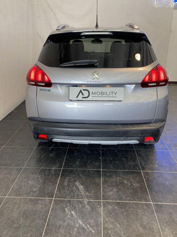 Peugeot 2008 BlueHDi 100cv Black Matt