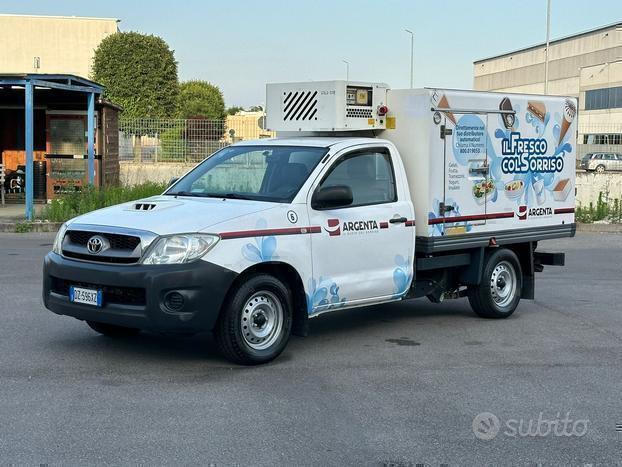 TOYOTA HILUX CON FRIGO SUPER PREZZO!