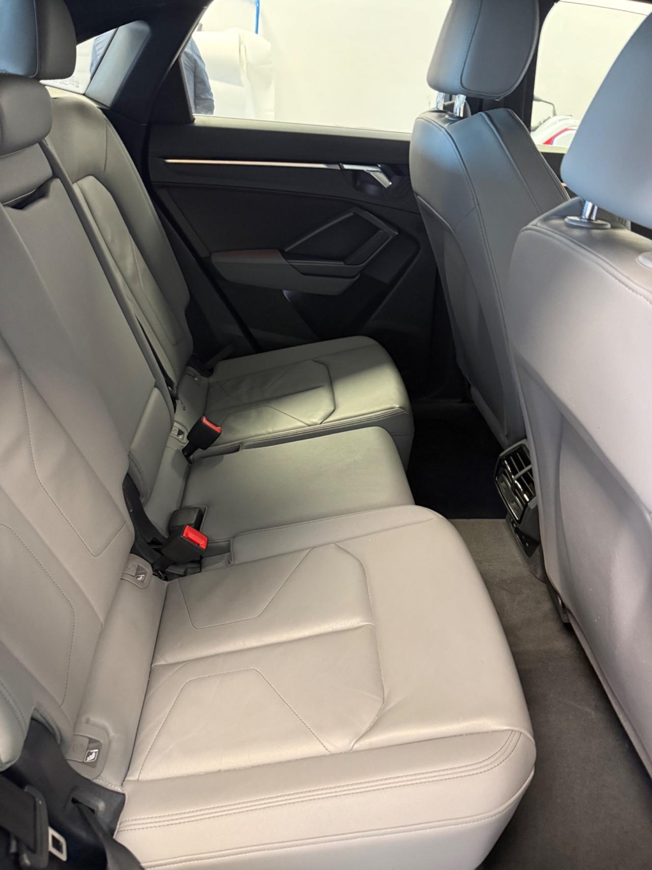 Audi Q3 40 TDI quattro S tronic line edition Sportback