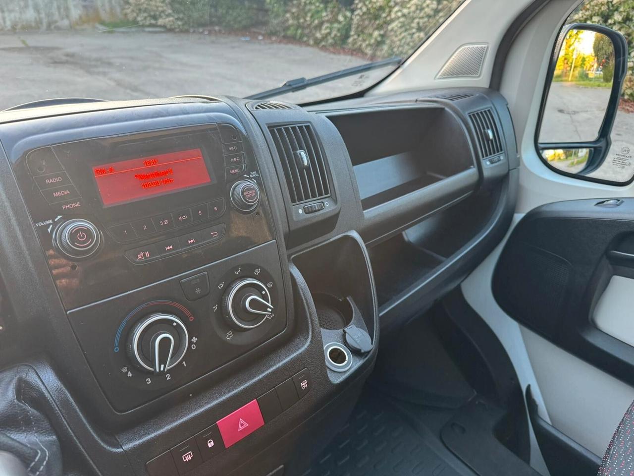 Peugeot BOXER 335 2.0 L2 H2 -2017