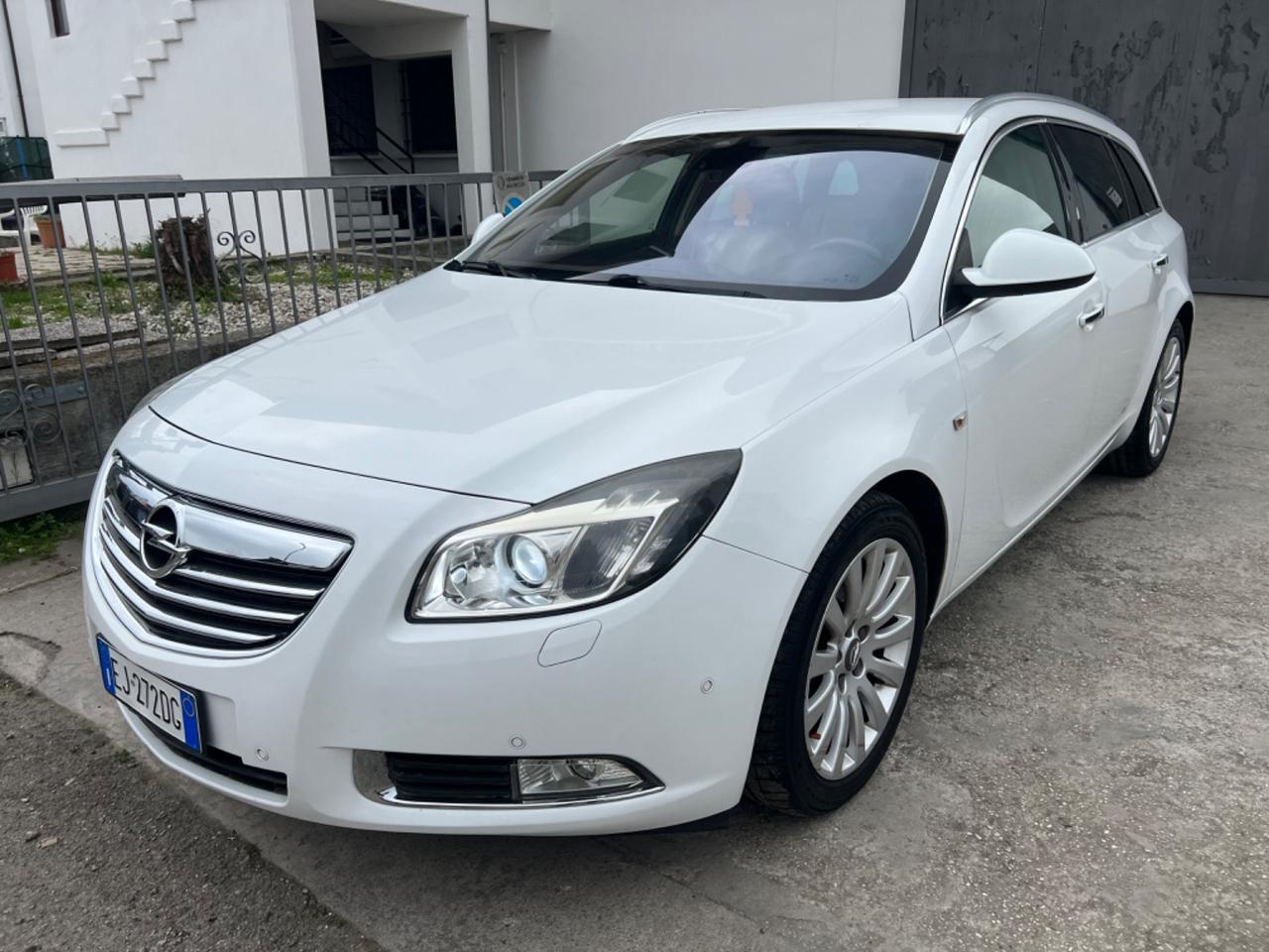 OPEL INSIGNIA AUTOMATICA DIESEL MODELLO SPORT FULL OPTIONAL
