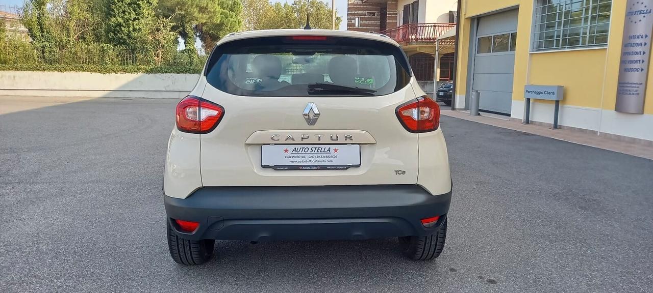 Renault Captur Benzina cc. 900 Turbo 5 Porte 5 Posti.