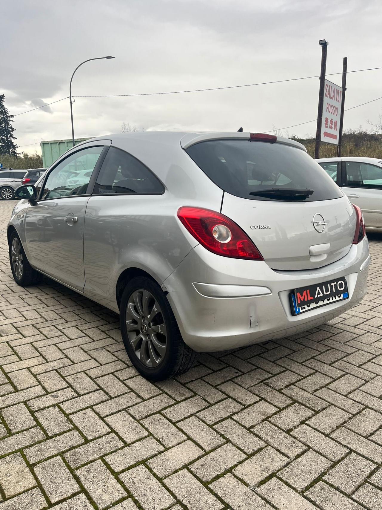 Opel Corsa 1.2 85CV 3 porte GPL-TECH Club - OK NEOPATENTATO