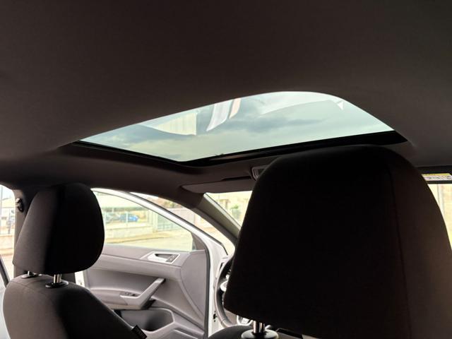 VOLKSWAGEN Taigo 1.0 TSI 110 CV DSG R-Line TETTO APR/PAN