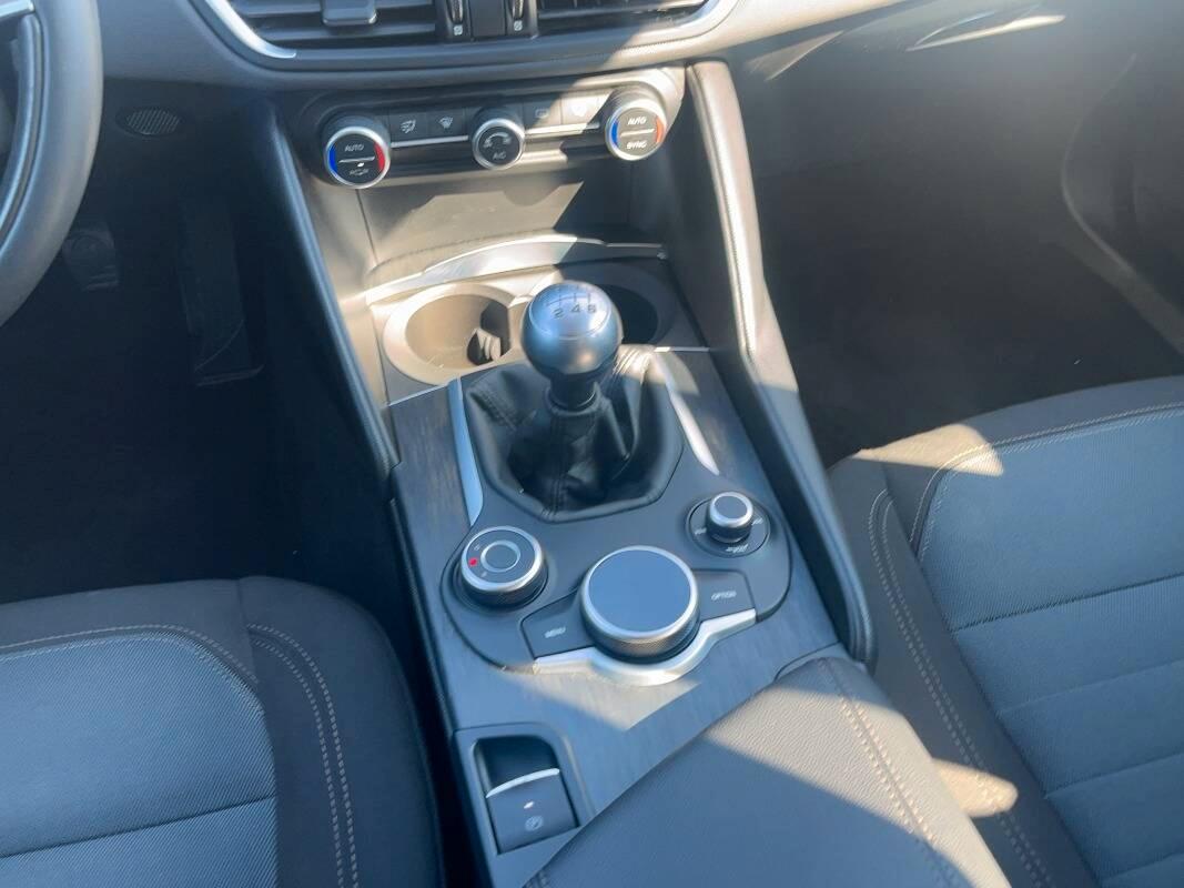 Alfa Romeo Giulia 2.2 t Business 160cv my19
