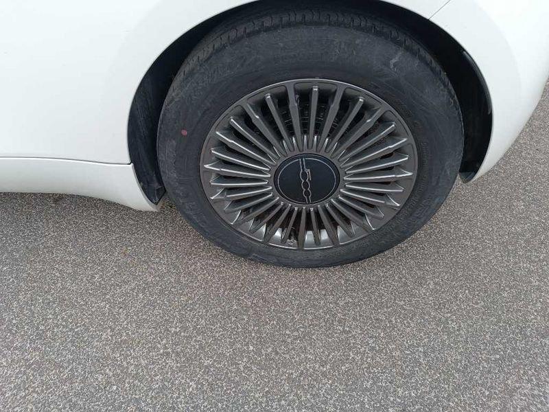 FIAT 500e 500 (2020--->) 500 Icon Berlina