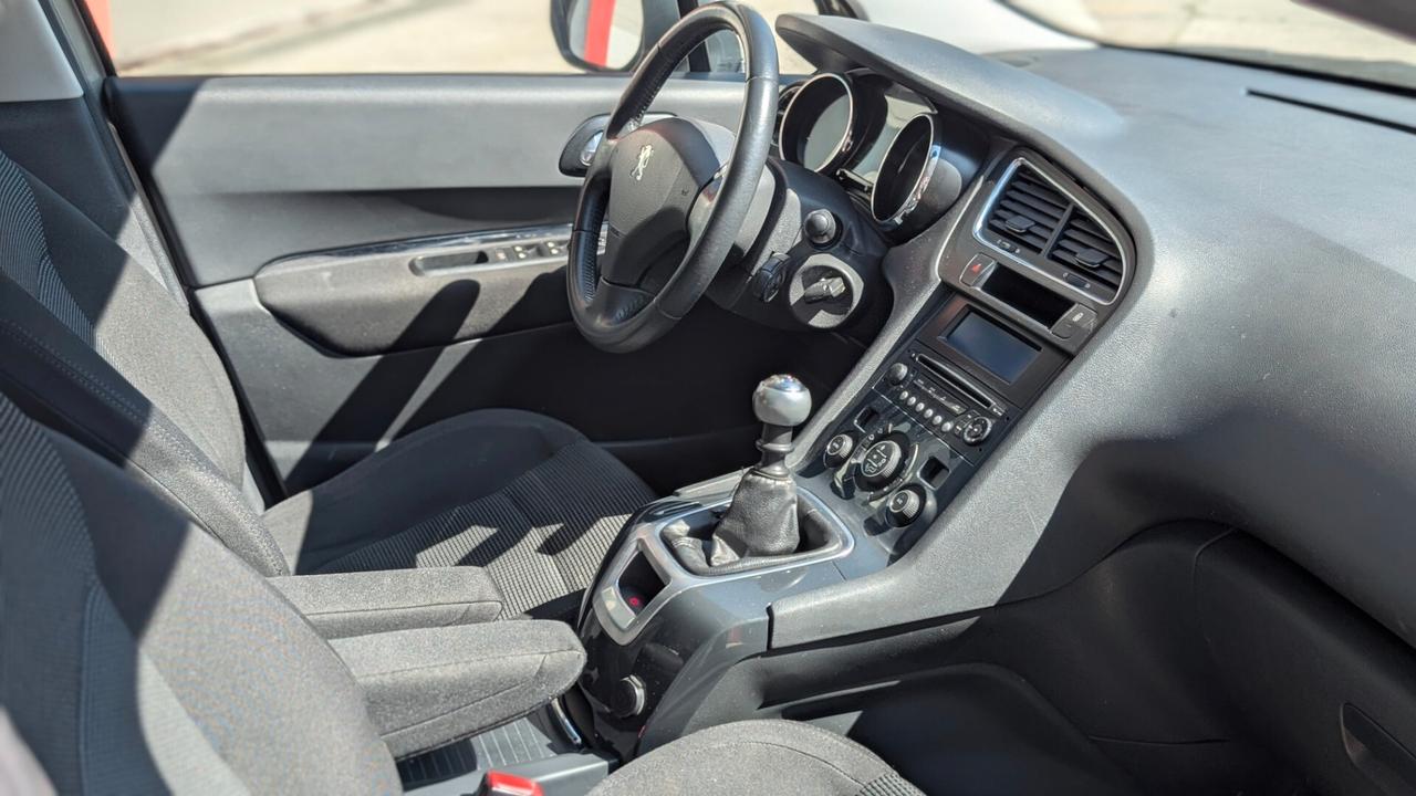 Peugeot 5008 1.6 HDi 112CV Premium