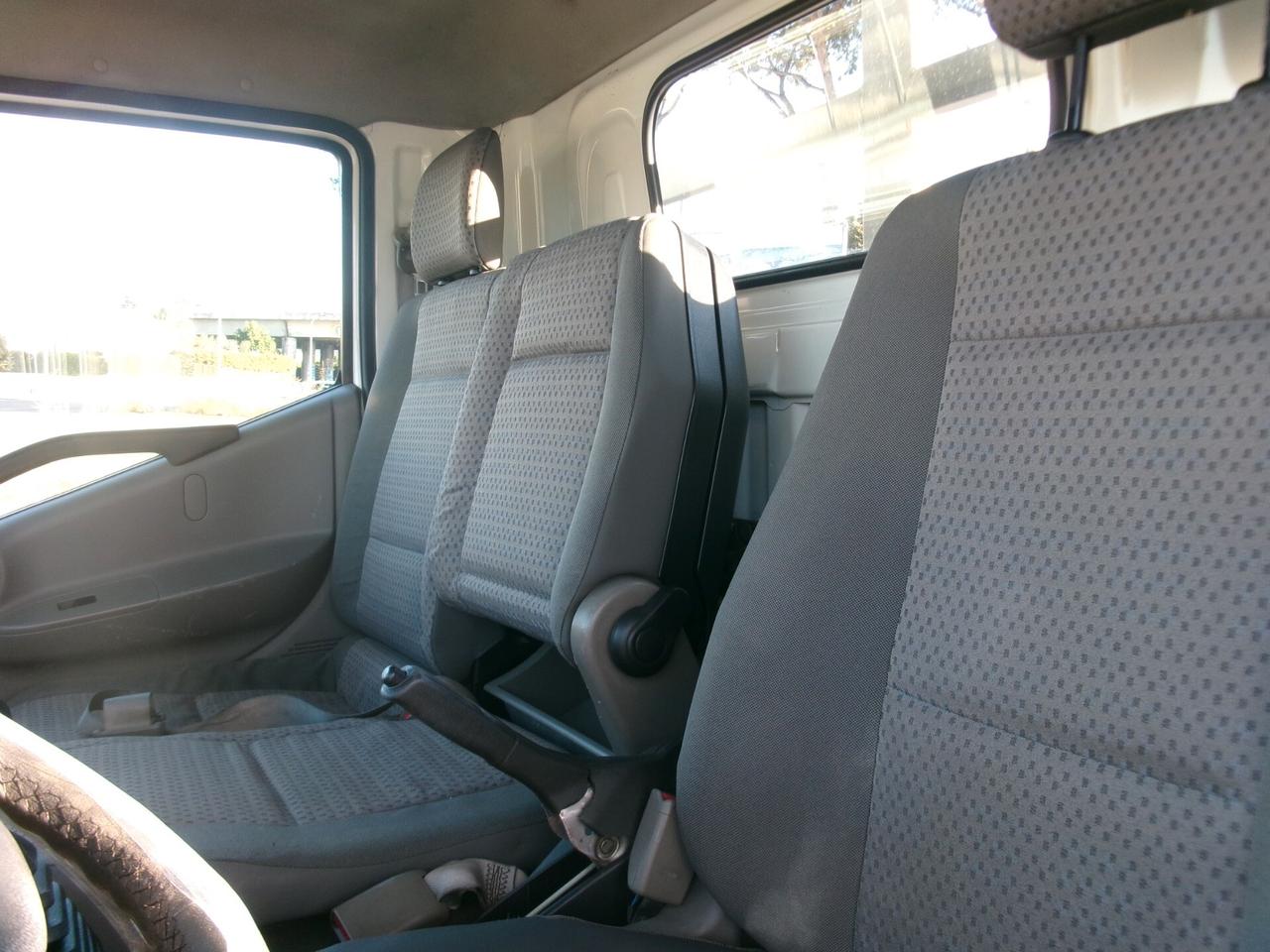 Nissan Cabstar 35-12 EURO 5 2.5 120CV CASSONE FISSO CORTO DA 3.25 METRI