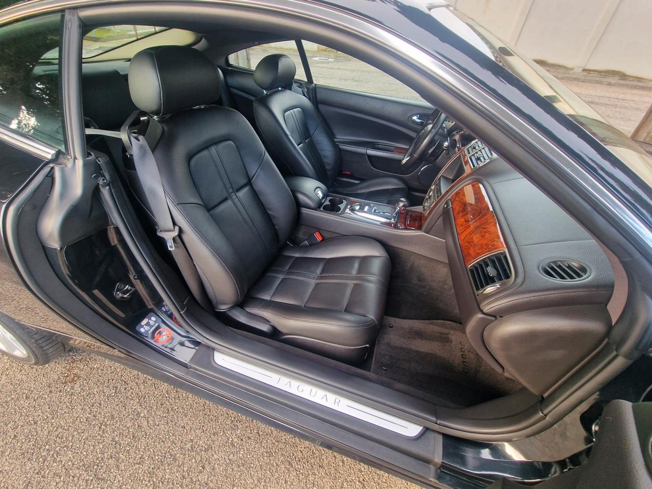 Jaguar XK 4.2 V8 Coupé - Solo 38.000 km !!!