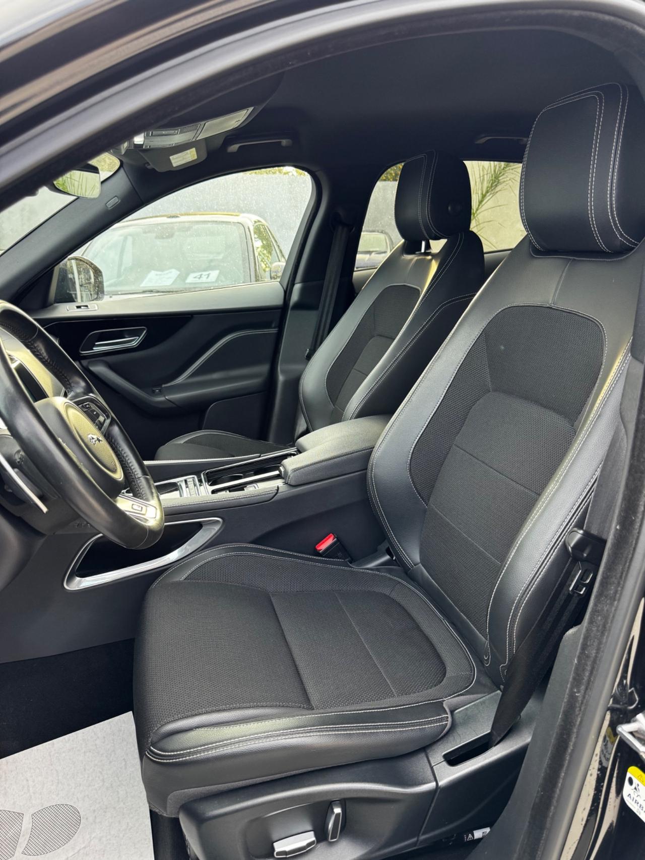 Jaguar F-Pace 2.0 300 CV AWD aut. R-Sport