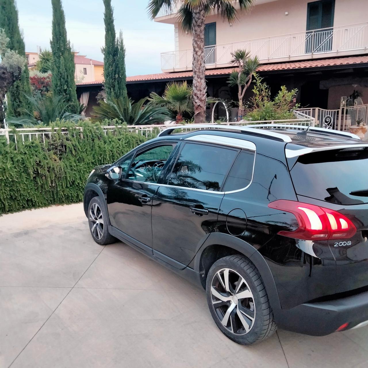 Peugeot 2008 BlueHDi 100 GT Line
