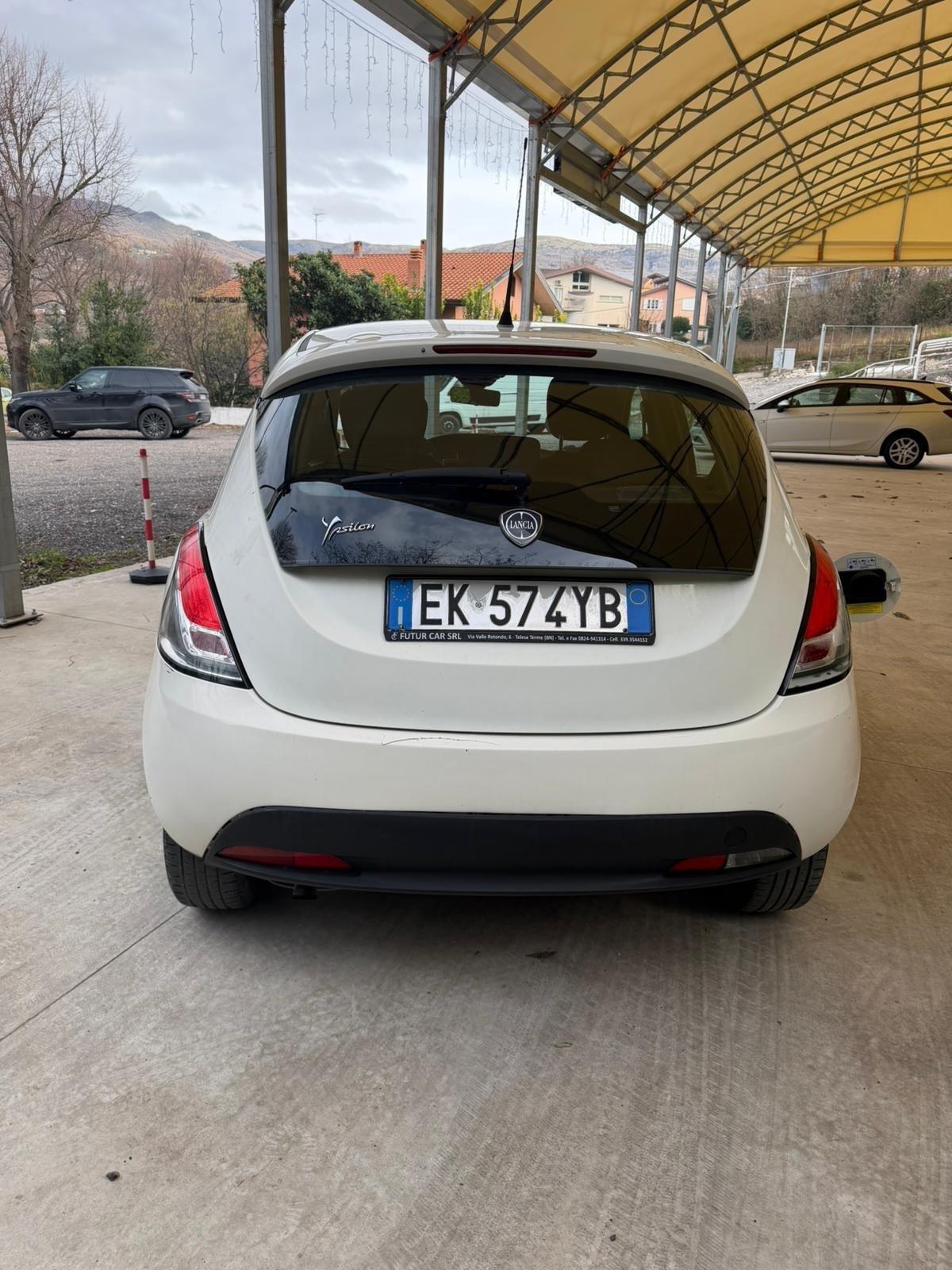 Lancia Ypsilon 1.3 MJT 16V 95 CV 5 porte S&S Silver