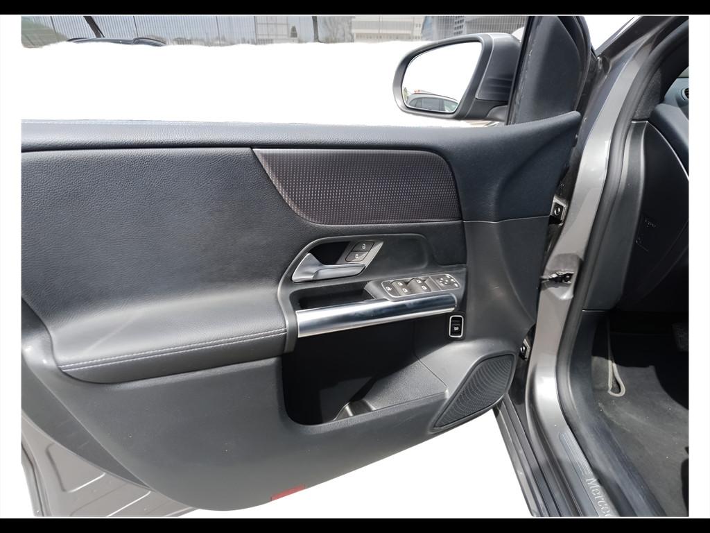 Mercedes-Benz Classe B - W247 2018 - B 180 d Sport Plus auto