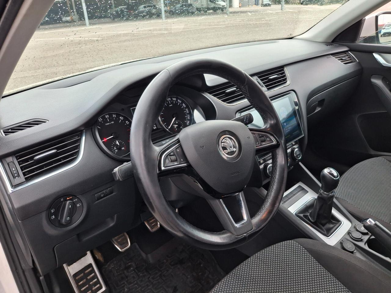 Skoda Octavia 1.6 TDI CR 105 CV. Wagon Elegance