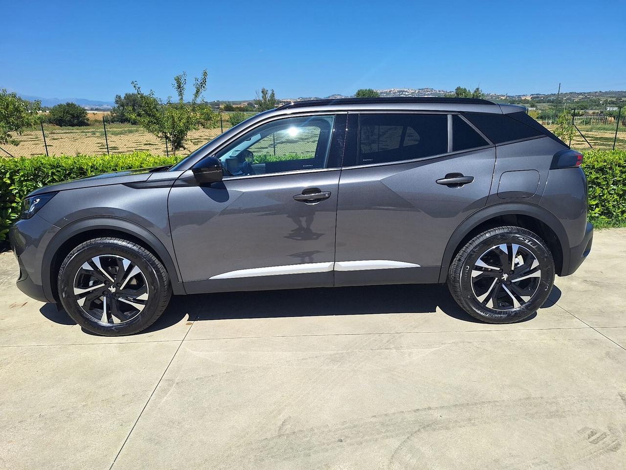 Peugeot 2008 1.2 110cv. Modello Allur, Km 38.200