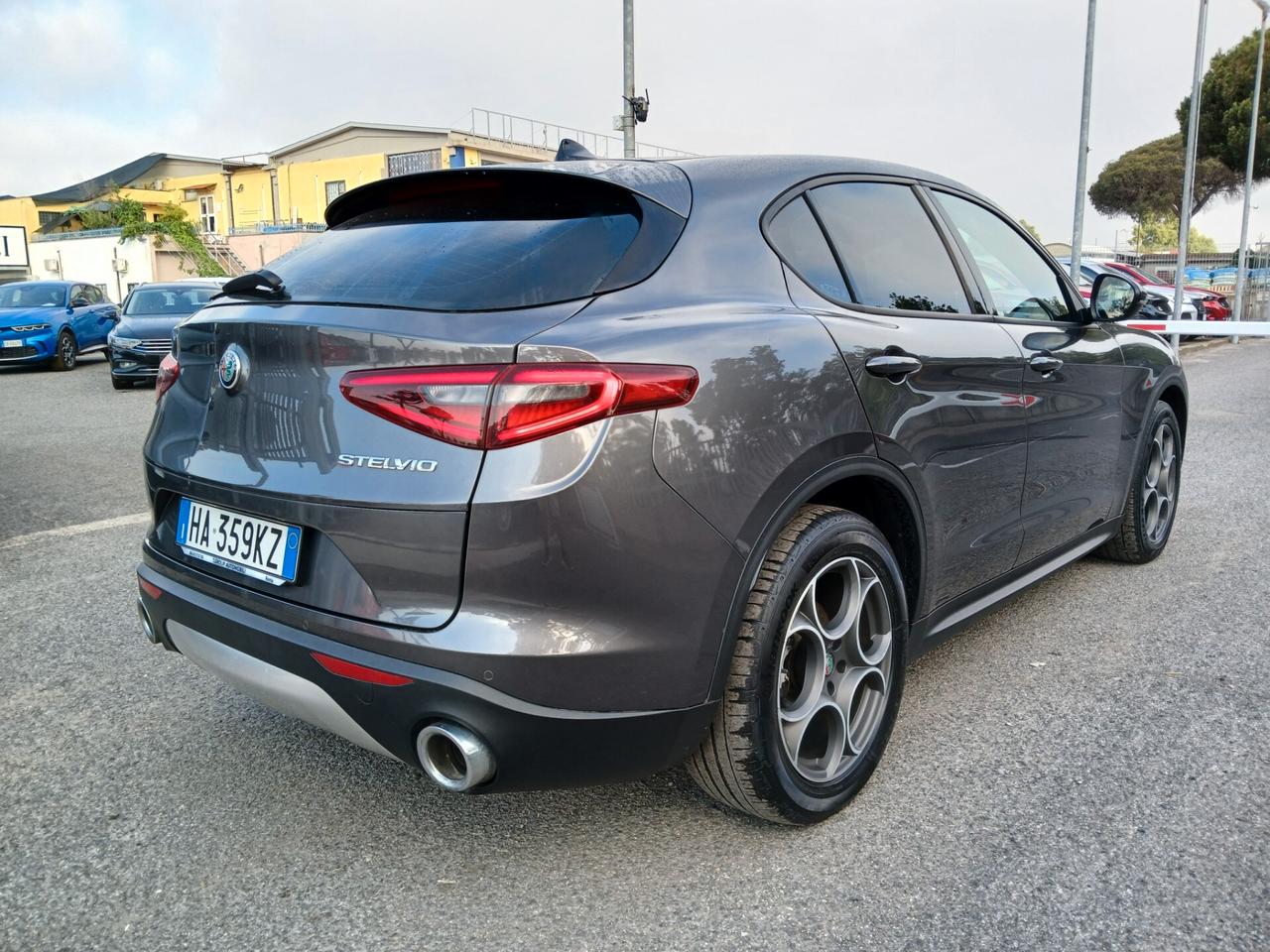 Alfa Romeo Stelvio 2.2 180CV AT8 RWD Super