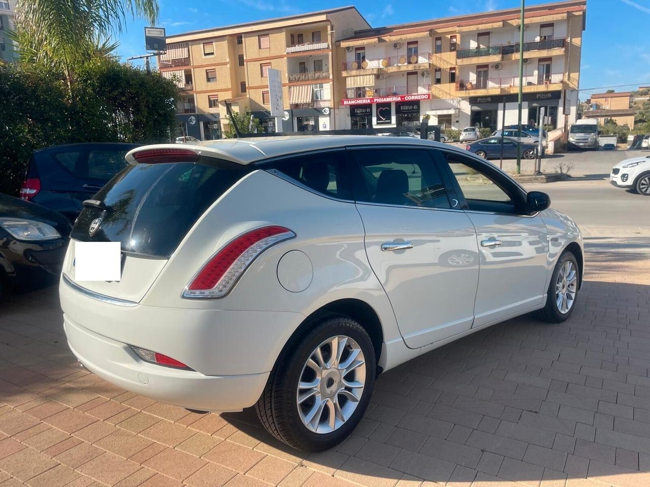 Lancia Delta 1.6"Finanziabile Senza Busta Paga"