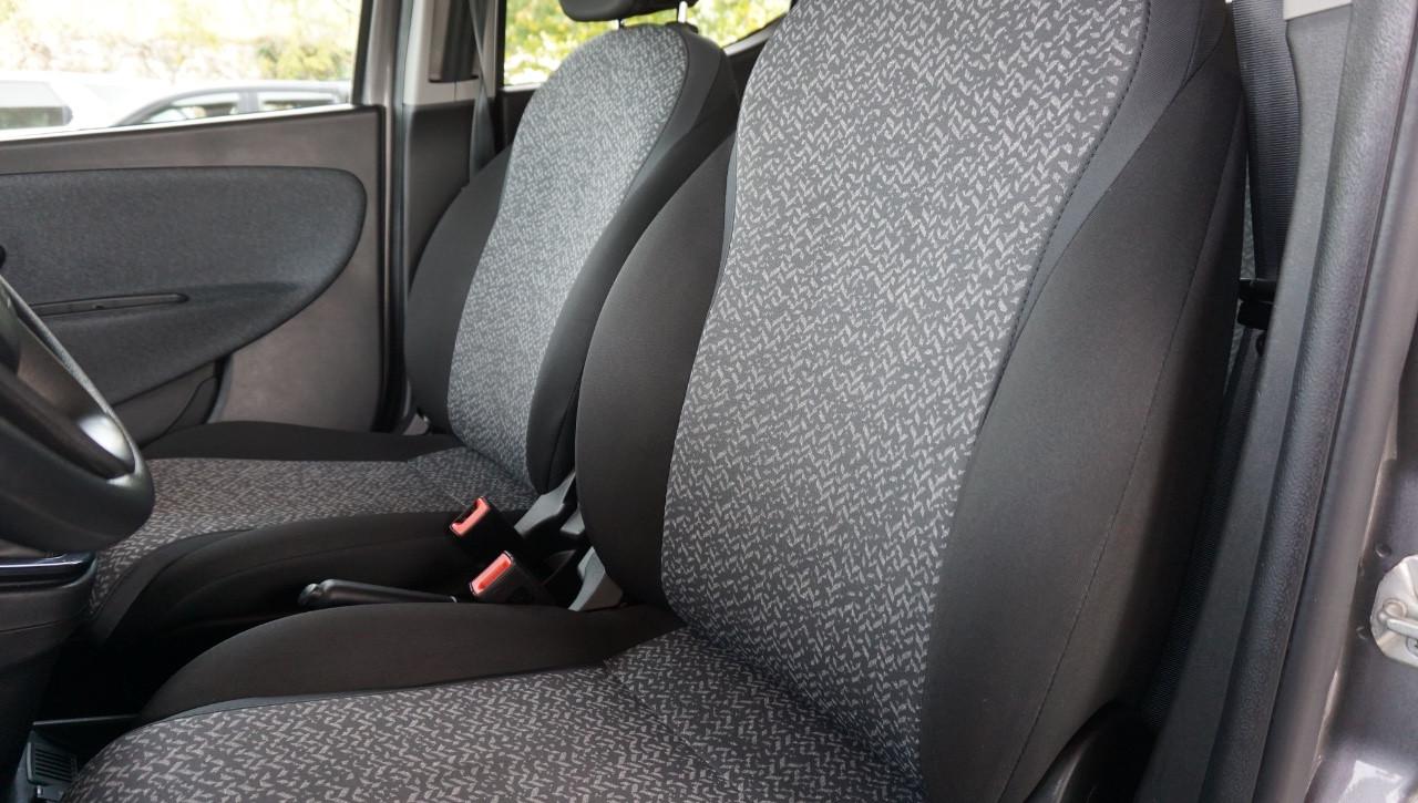 Lancia Ypsilon 1.0 firefly hybrid Silver Plus s&s 70cv