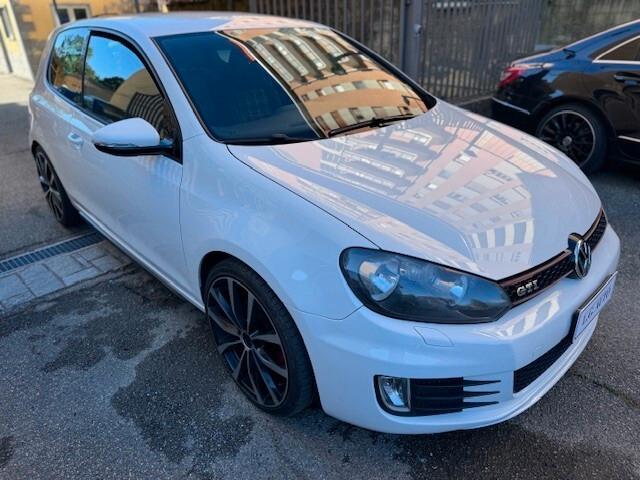 Volkswagen Golf GTI Golf 2.0 TSI 3p. GTI