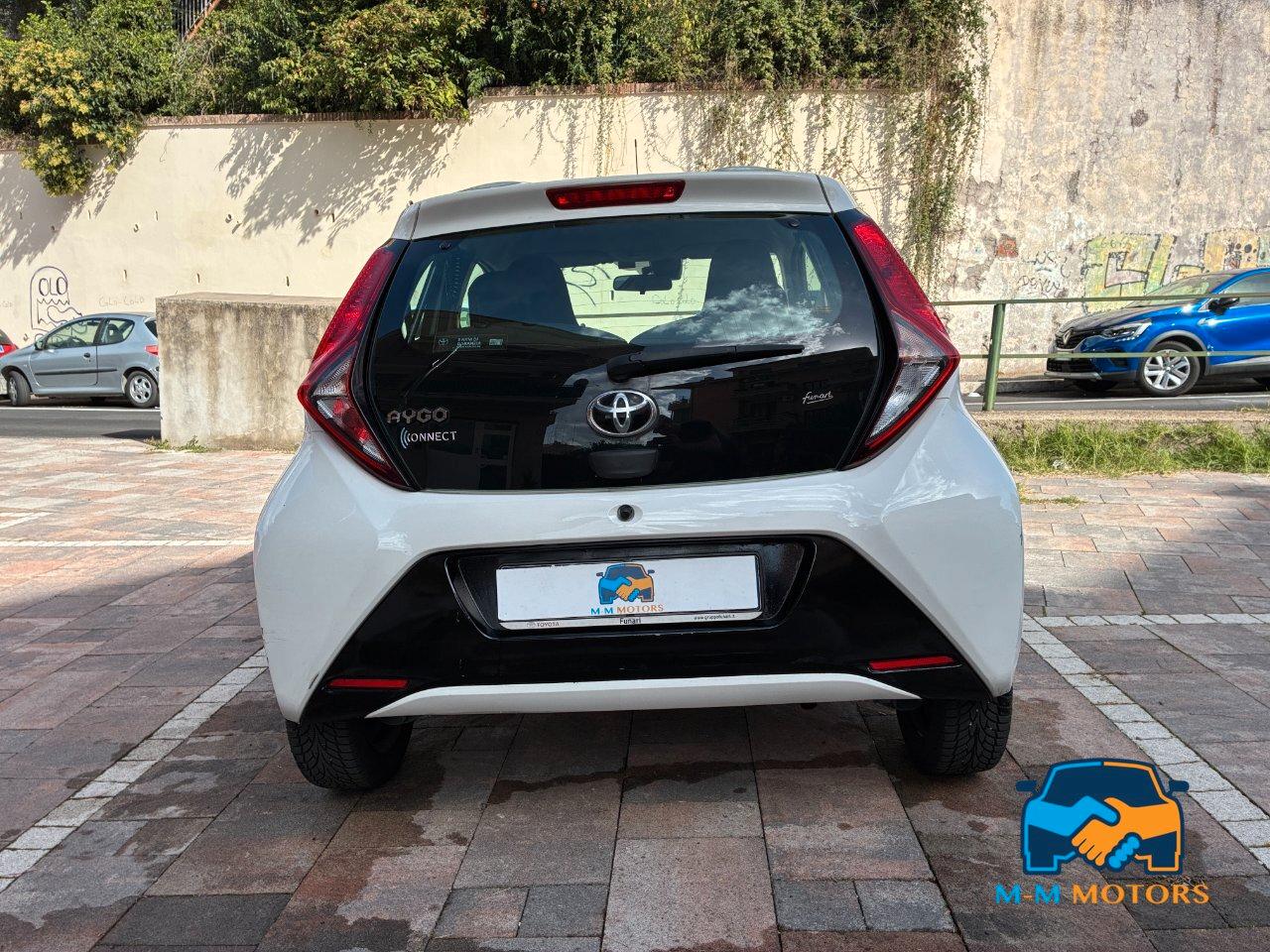 Toyota Aygo 5p 1.0 x-cool m-mt 72 cv