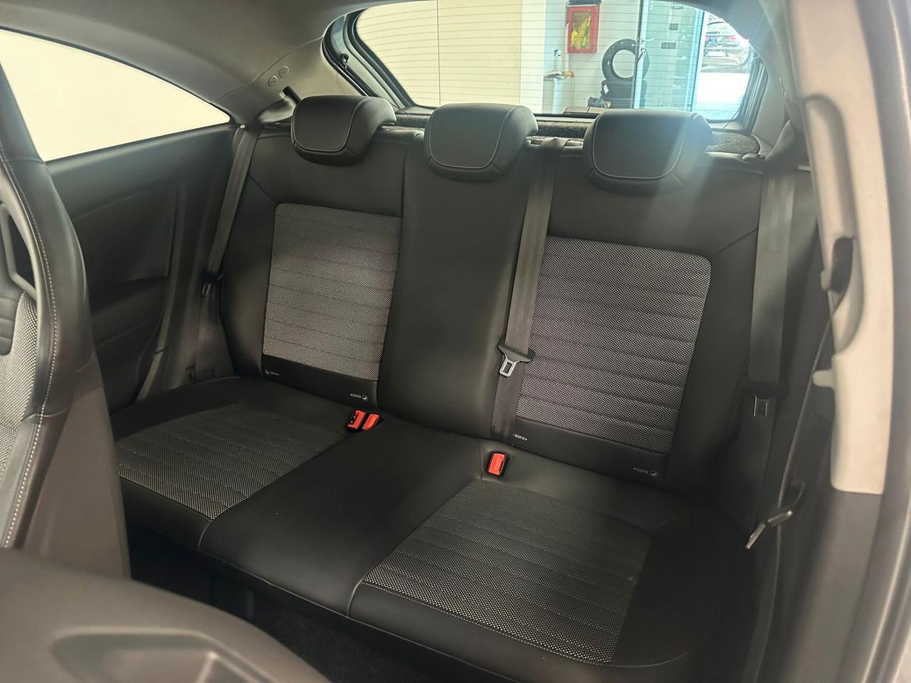 Opel Corsa 1.6 T 192CV 3 porte OPC