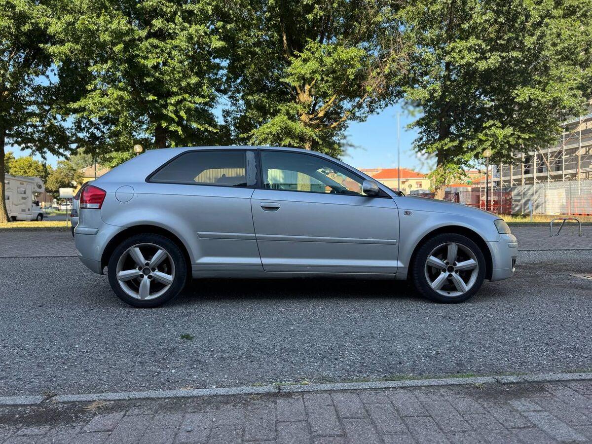 Audi A3 II 2008 3p 2.0 tdi Ambiente