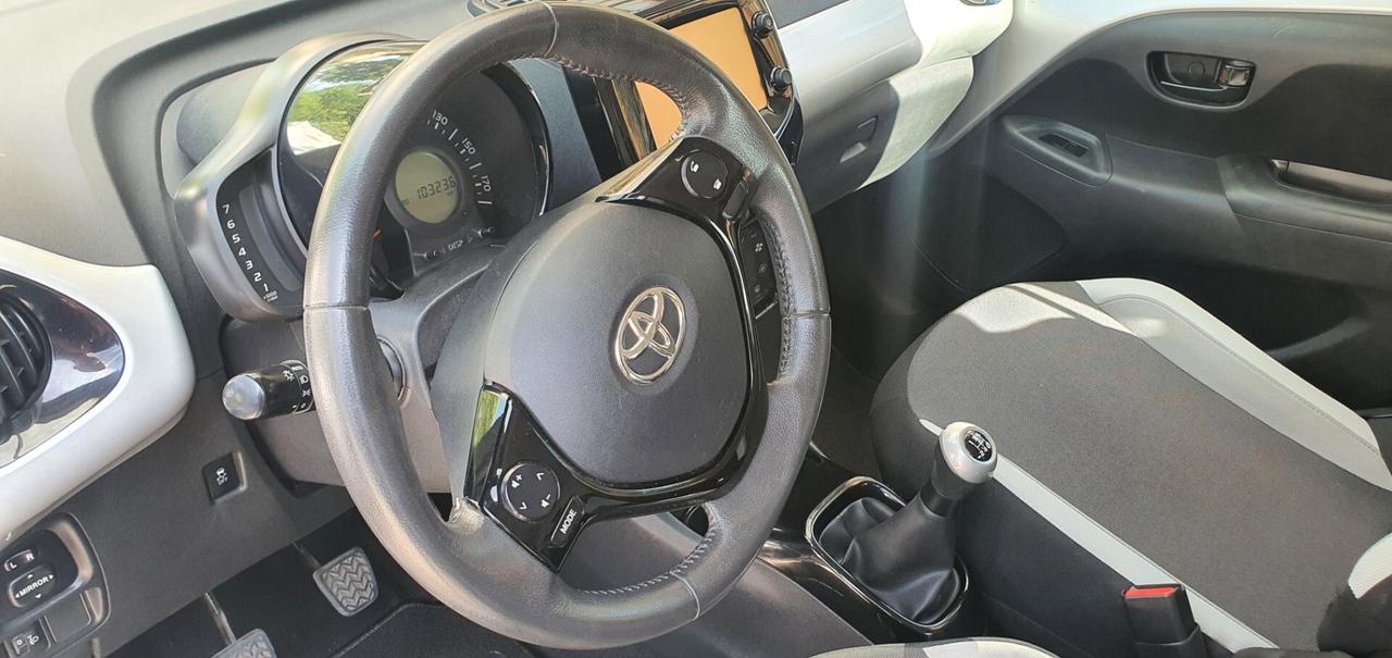 Toyota Aygo 1.0 VVT-i 69 CV 5 porte x-play