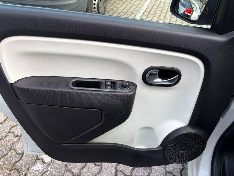 Renault Twingo 1.0 sce Zen (live) 69cv E6 PER NEOPATENTATI