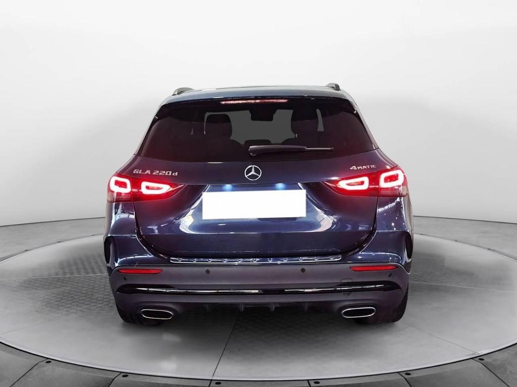 Mercedes GLA 220 220 D Premium 4Matic 8G-DCT