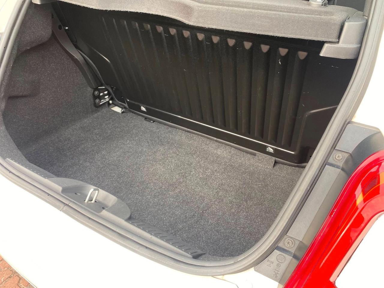 FIAT 500 HYBRID 1.0cc IDONEA OK NEOPATENTATI