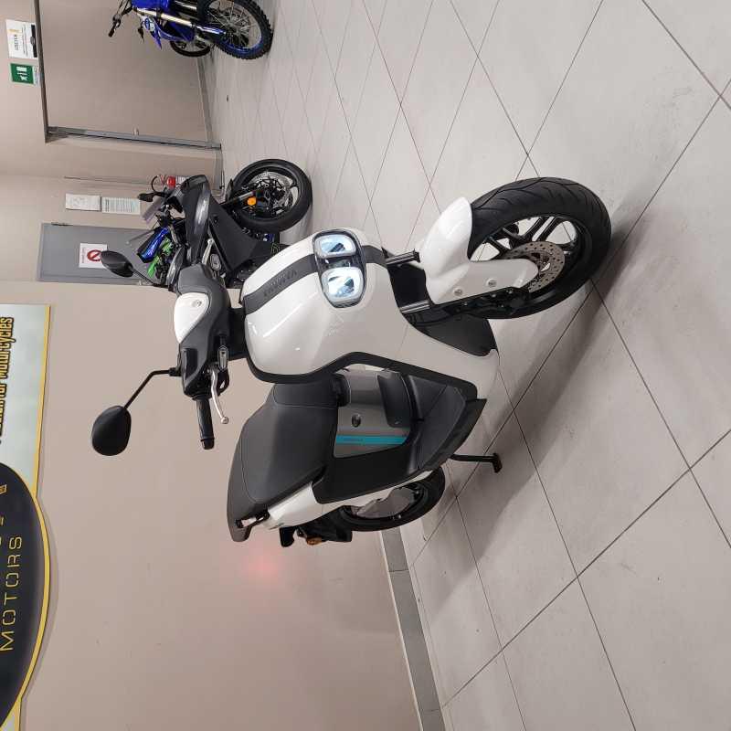 Yamaha Neo's L1e Dual Battery - 2023