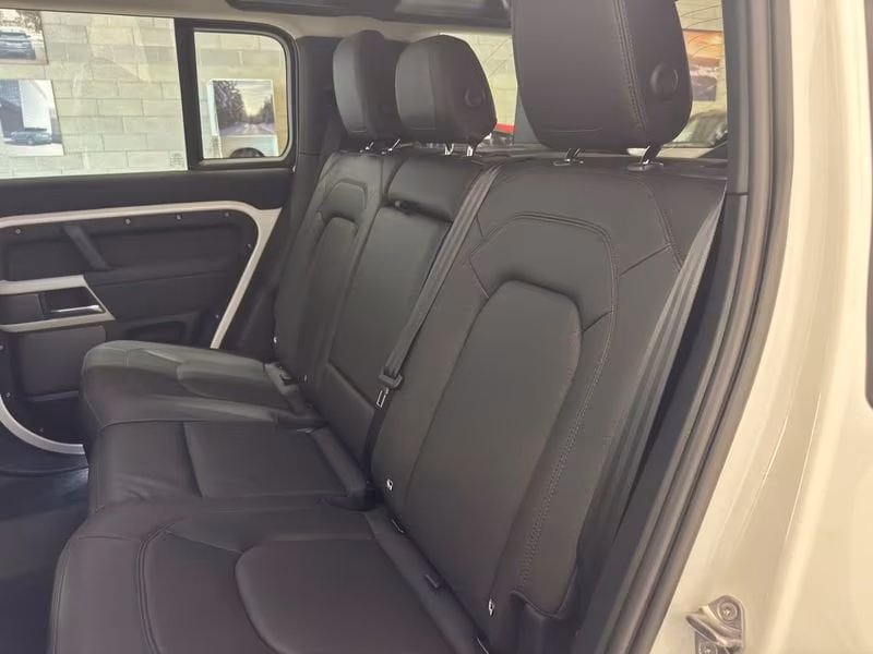 Land Rover Defender 3.0D I6 200 110 SE AWD Autocarro N1 + iva