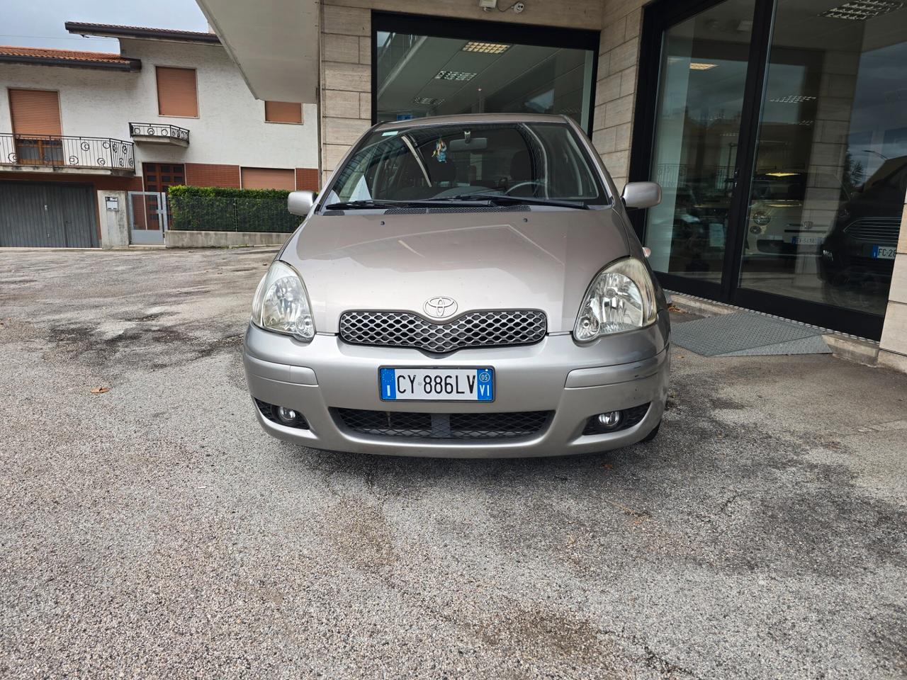 Toyota Yaris 1.0i 16V cat 5 porte Expo