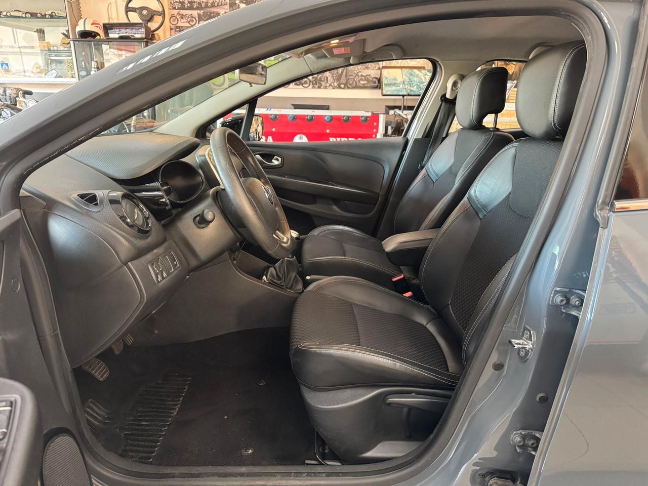 Renault Clio TCe 12V 75 CV 5 porte PARI AL NUOVO SUBITO DISPONIBILE