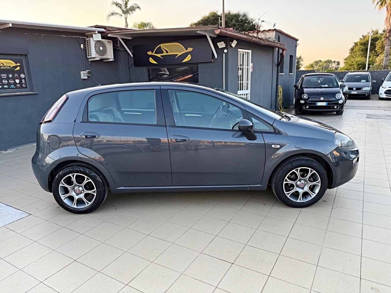 Fiat Punto 1.2 8V 5 porte Lounge Perfette Condizioni Garanzia 12 Mesi