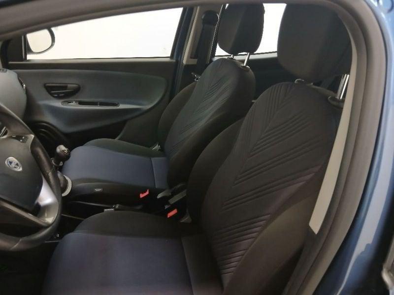 Lancia Ypsilon 1.0 firefly hybrid Gold s&s 70cv